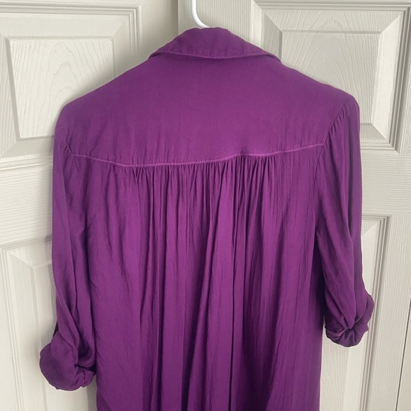 Side Stitch women's purple 3 Buttons Curved Hem Top roll-up sleeve. #222 - Picture 9 of 14